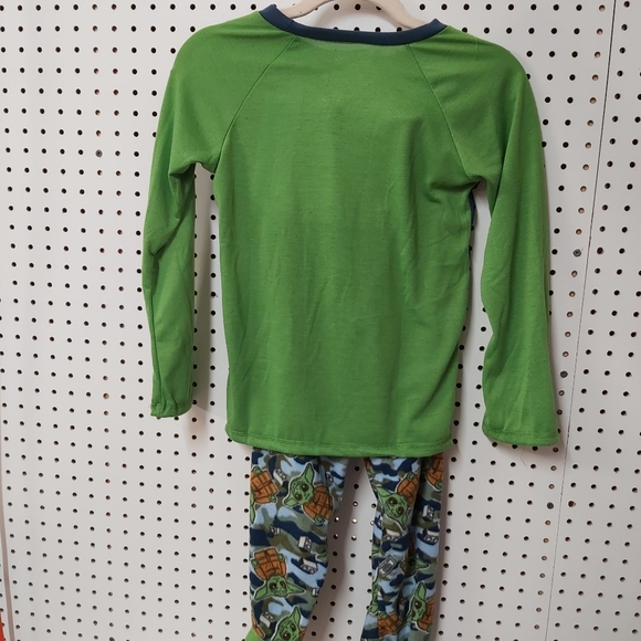 Boys starwars YODA PJ.  Size 8 - Picture 14 of 16